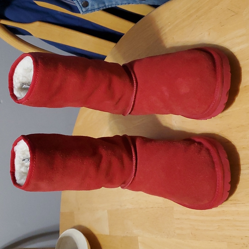 Red Simple Sheep Boots